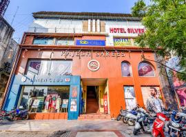 FabExpress Silver Inn - CG road, hotel a Ahmedabad