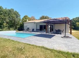 Photo de l’hôtel: Lovely Home In Monsgur With Heated Swimming Pool