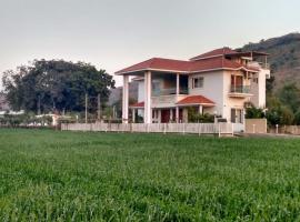 A picture of the hotel: Bhagrecha Farms - A memorable Farm Stay