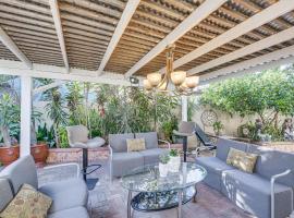 Hotel fotografie: Los Angeles Apartment with Large Outdoor Patio!