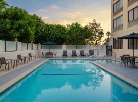 รูปภาพของโรงแรม: Courtyard by Marriott Cypress Anaheim / Orange County