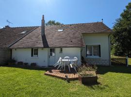 Hotel fotoğraf: Gîte Montereau, 4 pièces, 6 personnes - FR-1-590-373