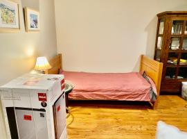 صور الفندق: B4 A private room in Naperville downtown with desk and Wi-Fi near everything