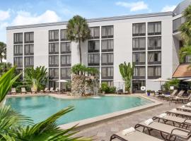 Hotel fotografie: Doubletree by Hilton Fort Myers at Bell Tower Shops