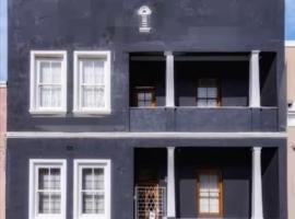 รูปภาพของโรงแรม: Bo Kaap: 5 Bedroom guest house