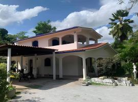 Hotel foto: Sítio com Piscina em Aldeia