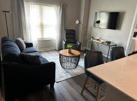 Hotel Photo: Downtown Luxury Apartment with private indoor parking