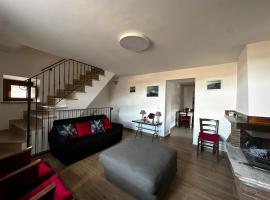 Hotel Photo: Red Cottage-Campo Felice