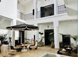 Foto do Hotel: Riad 27