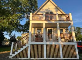 Фотография гостиницы: Designer's Dreamy Tiverton Cottage