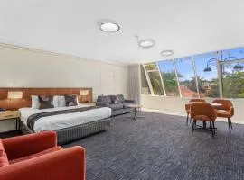 Comfort Hotel Adelaide Meridien