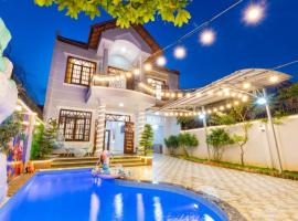 Villa Hồ Bơi Bãi Sau - Free Loa Kéo + Bida - Gần Biển - 10/11B LLQ, hotel v destinaci Vũng Tàu