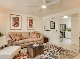 Hotel Photo: Stylish Arcadia 2-Bdrm with Comfort and Charm