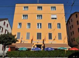 A picture of the hotel: Studios with Kitchenette