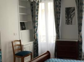 Ξενοδοχείο φωτογραφία: Apartment quartier St Louis - 10 mins walking Château Versailles