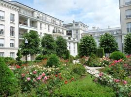 Le Royal Condo, 13 P, WIFI & Parking à Disneyland, Hotel in Chessy