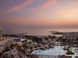 A picture of the hotel: Jumeirah Gulf of Bahrain Resort and Spa