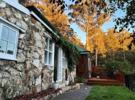 Hotel fotoğraf: Fern Rest Cottage - Luxury Stone Retreat