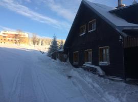 chata Školička, hotel en Horní Mísečky