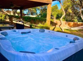 Hotel foto: Knot Bay Haven, Dog Friendly, Hot Tub, Fenced yard, Patio and Grill, 3 BR