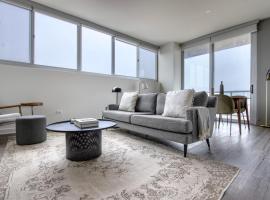 होटल की एक तस्वीर: River West 2br w party room nr fulton market CHI-1024