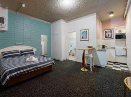 Gambaran Hotel: West End Motel