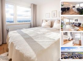 Hotel fotoğraf: Moderne 2-Zimmer-Wohnung mit atemberaubender Skyline Aussicht auf Frankfurt!