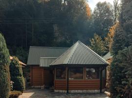 Holiday Home Snow Queen, hotel in Kolašin