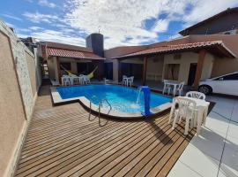 A picture of the hotel: Casa agradável: piscina, churrasqueira e redário.