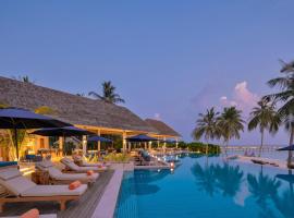 A picture of the hotel: Emerald Faarufushi Resort & Spa - Deluxe All Inclusive