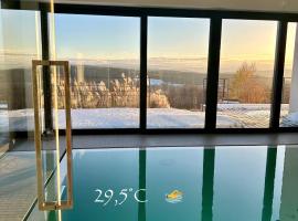 Ξενοδοχείο φωτογραφία: villa relax with swimming pool and mountain view