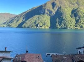 Hotel kuvat: Passeggiata nel borgo vista lago