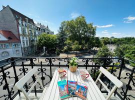 Hotel fotoğraf: 4 étoiles Magnifique Neustadt - Spacieux, Central & Élégant avec balcon et belle vue