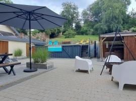 Hotel kuvat: Gîte Ô 29 #CONTAINER POOL#JACUZZI#