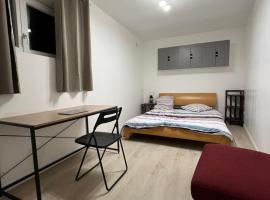 A picture of the hotel: Studio indépendant plein pied avec mezzanine