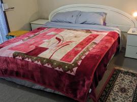 صور الفندق: Homestay - Large Private Room With A King Size Bed - SHARED Bathroom FREE Kitchen Essentials Milk, Bread, Tea, Coffee and Cereal WIFI HDTV FREE Laundry Service Meal and Transportation services available on request