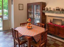 Hotel Foto: 4 Bedroom Lovely Home In Atessa