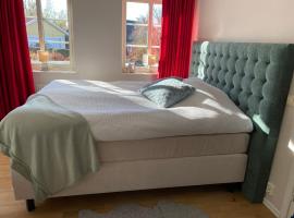 Hotel Photo: Glamping Stay with Comfortable Beds and a Beautiful Garden in Kallfors, Stockholm near a Golf Course, Lakes, the Baltic Sea, Forests & Nature