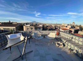รูปภาพของโรงแรม: Appartamento con terrazza vista mozzafiato