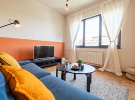 ホテル写真: Orange friendly apartment near Vitosha blvd