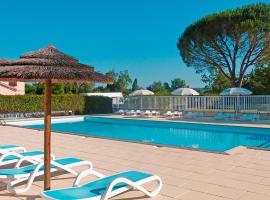 camping Le Clos de la Lère, ξενοδοχείο σε Cayriech