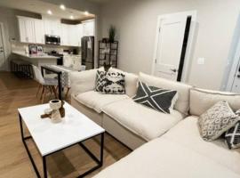 Hotel kuvat: New 3BR condo near IAD airport weekly and monthly discount