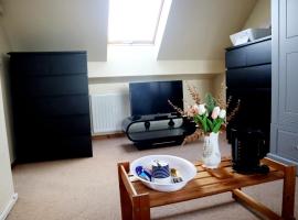 Хотел снимка: Ensuite spare room in family home Dudley