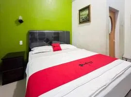 RedDoorz near Pantai Pandan Sibolga 2