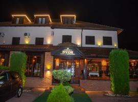 A picture of the hotel: Hotel Dvor