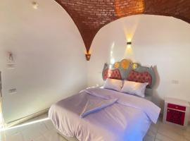 Hotel Photo: Desert blue hoste