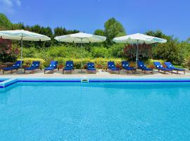 Hotel kuvat: CA' LEONE - Regina Vittoria - Apartment with Pool