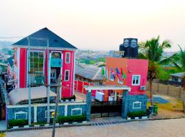 Remzy Hotel & Suites, Olomore, отель в городе Aro