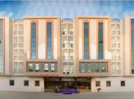 RED-5 - AL Safa Suites, hotel sa Salalah