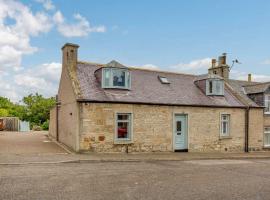 호텔 사진: 3 Bed in Lossiemouth 87871